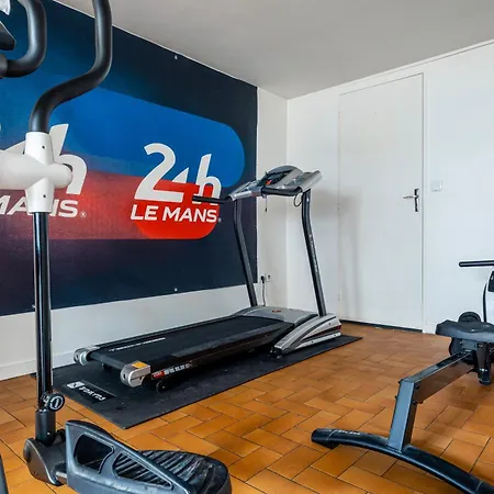 A 300m Du Virage De - Maison 8 Pers Avec Exterieur Et Parking * ミュルザンヌ